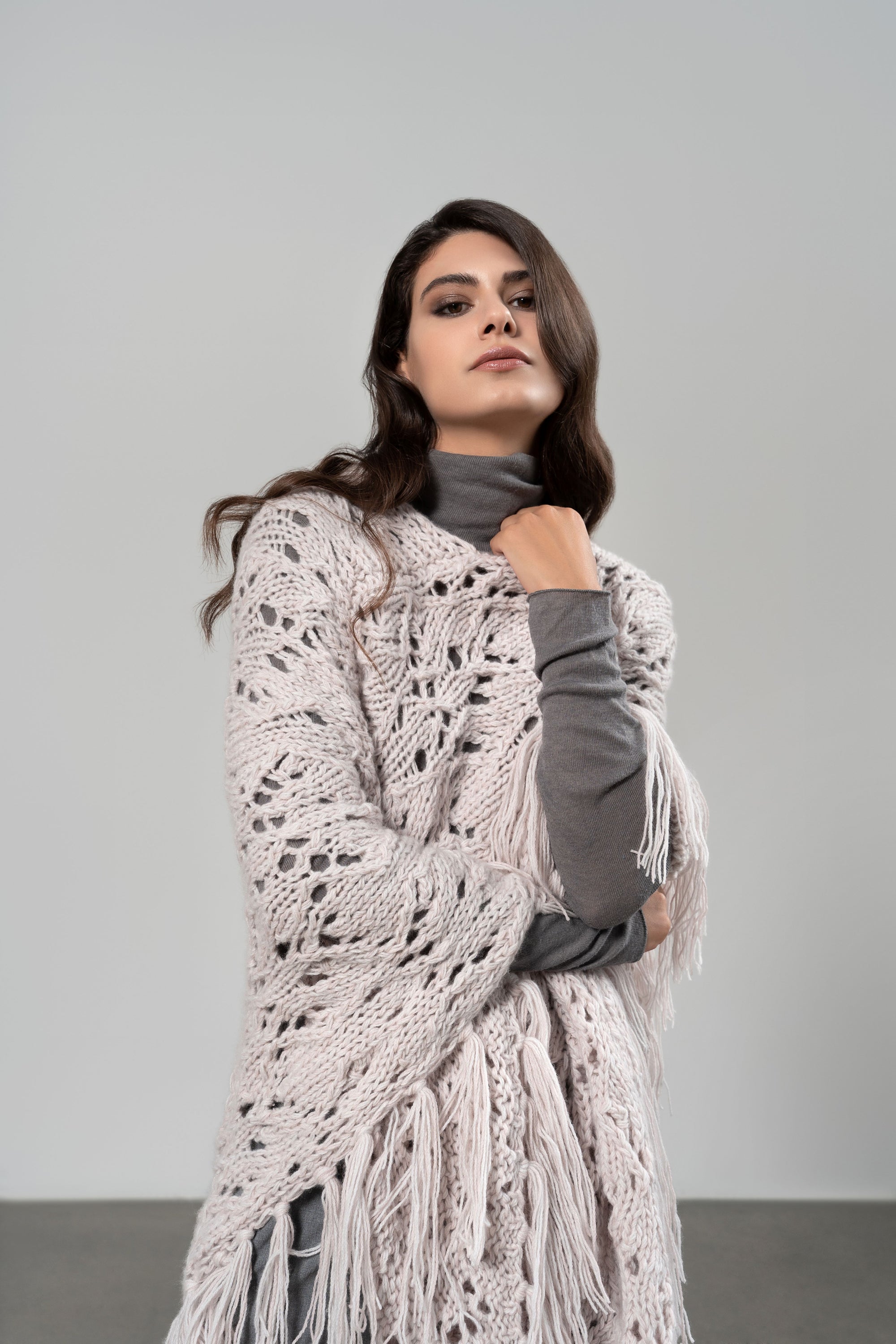 TARA PONCHO IN PURO CASHMERE