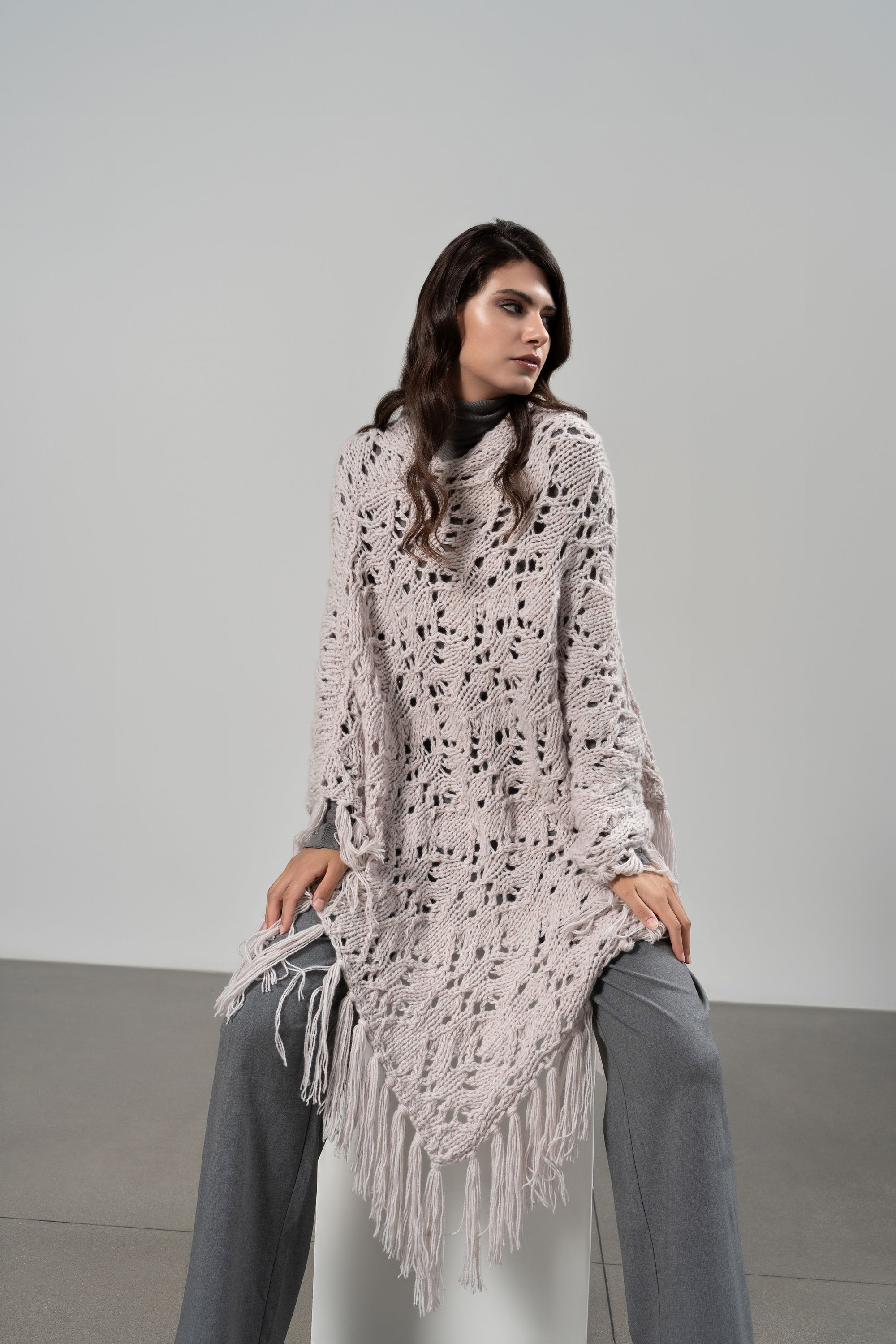 TARA PONCHO IN PURO CASHMERE